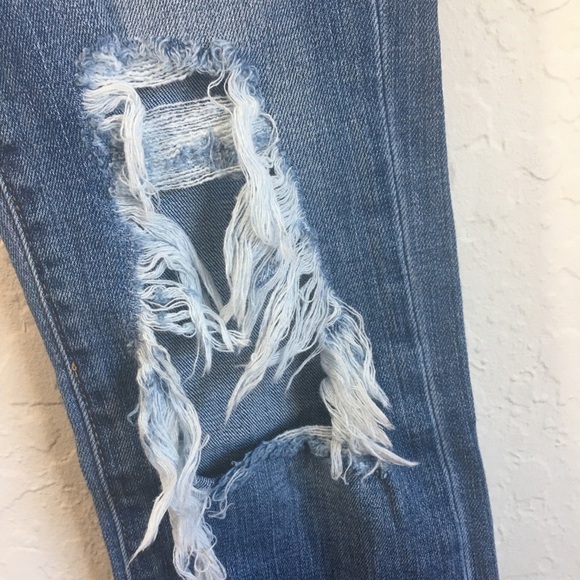 L’Agence Daria High Rise Crop Distressed Jean - Picture 7 of 15